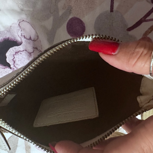 COACH CROSS BODY BAG - Picture 4 of 7